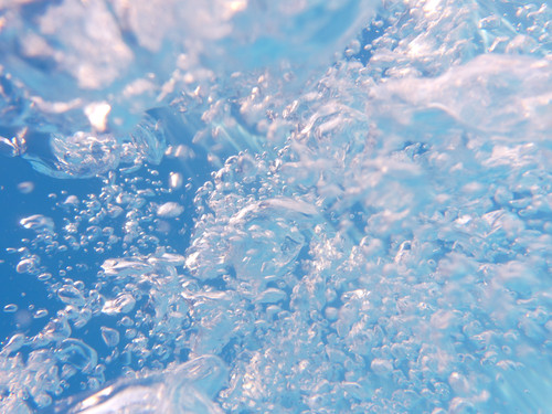 Waters Bubbles Publicdomain (21).jpg