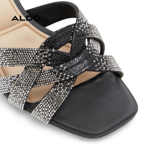 curtsy black 001 003 032 alt4 sq wt 600x600.jpg