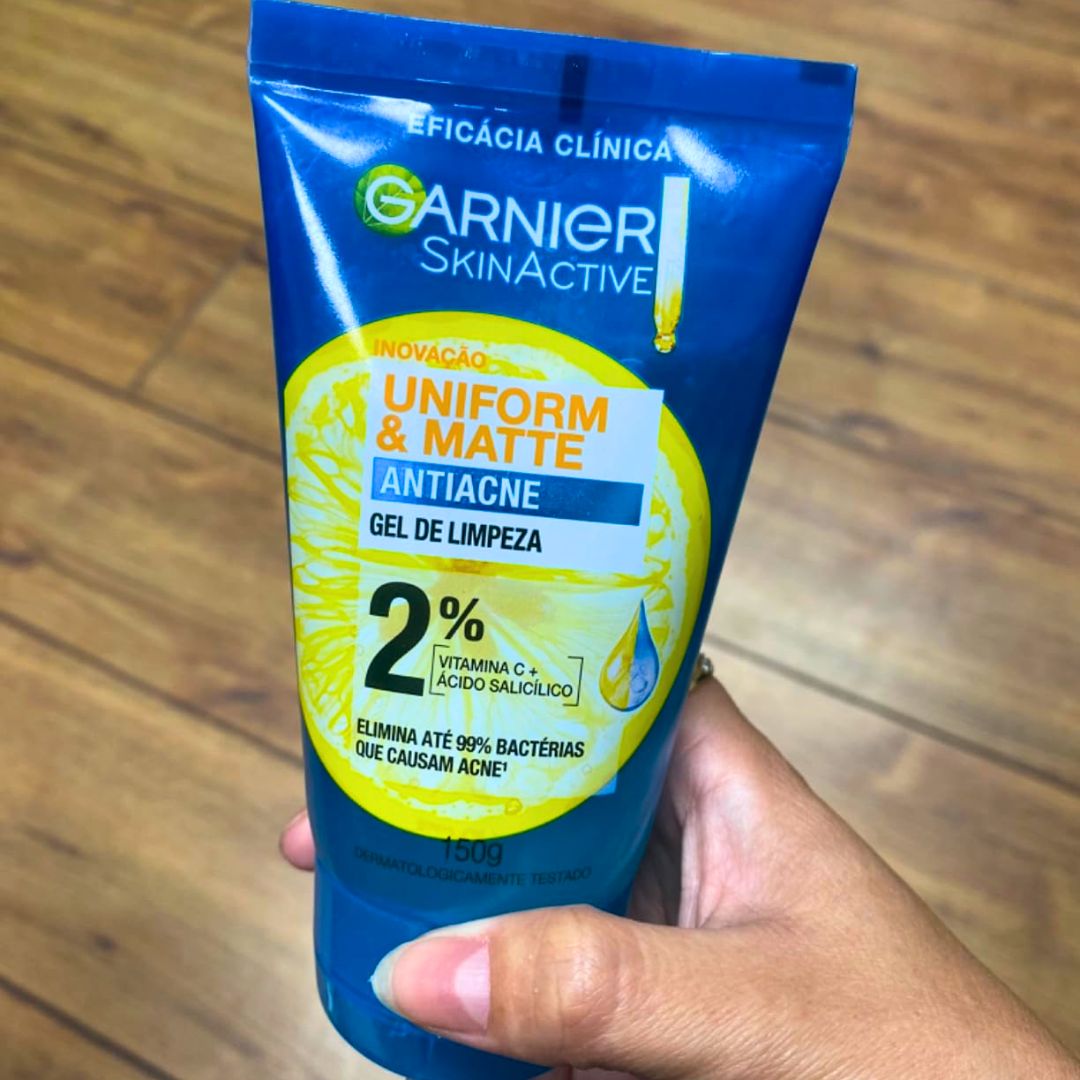 Garnier Gel de Limpeza Facial Uniform & Matte Antiacne, Elimina bactérias, Reduz Acne e Controla a Oleosidade, 150g