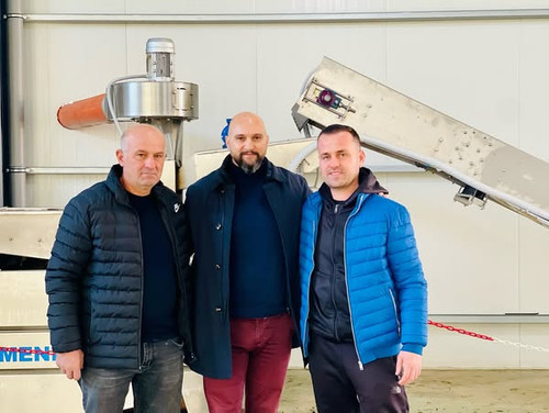 472452865 18388722679098541 3266529304194829283 n.jpg?stp=dst jpg s600x600 tt6& nc cat=111&ccb=1 7& .jpg