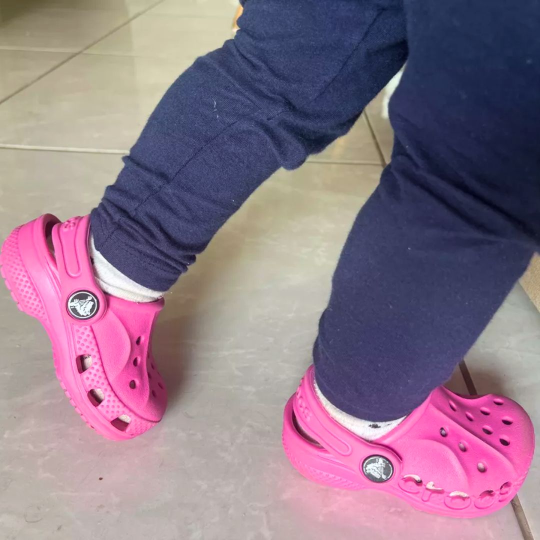 Sandália Crocs Baya Clog Kids Electric Pink