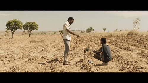 The.Boy.Who.Harnessed.the.Wind.2019.1080p.NF.WEB DL.EN.DDP5.1.x264 NTG.mkv snapshot 01.23.26 [2025.0