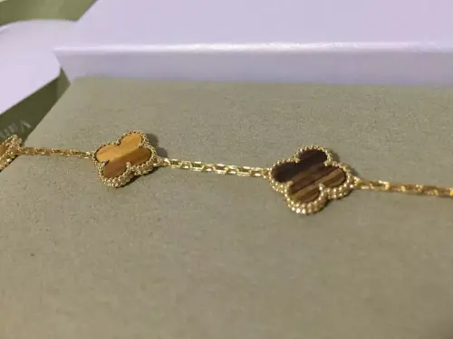 Authentic Van Cleef & Arpels 18k Yellow Gold TIger Eye Vintage Alhambra Bracelet6.webp