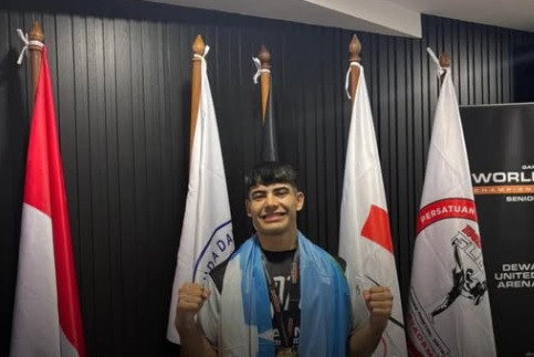 Sin título.jpg Formoseño Enzo Vicente es el campeón de Artes Marciales Mixtas