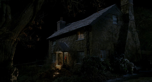 The.Holiday.2006.2160p.WEBRip.CZ SK EN.SDR.x265 GASMASK.mkv snapshot 00.32.34 [2024.12.16 04.10.12].jpg