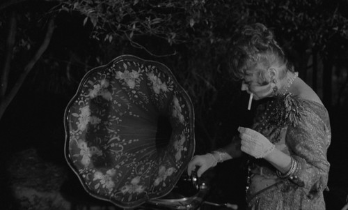 Zorba.the.Greek.1964.1080p.BluRay.CZ EN.x265.HEVC My.mkv snapshot 00.24.21 [2025.01.21 11.57.12]