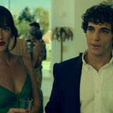 Los.Farad.S01E01.Import.and.Export.1080p.AMZN.WEB DL.ES EN.DD+5.1.H.264 playWEB.mkv snapshot 19.10 [