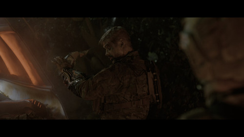 The.Predator.2018.2160p.DSNP.WEB DL.CZ EN.DDP5.1.Atmos.DoVi.HDR.H.265 FLUX.mkv snapshot 00.05.44 [20.jpg