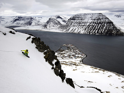 kyle miller snowboard iceland 79545 990x742.jpg
