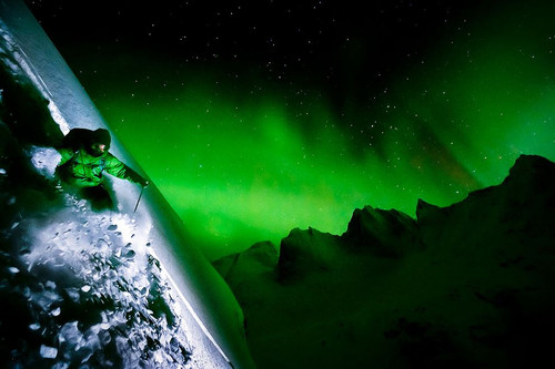 ski aurora tombstone mountains 81835 990x742.jpg