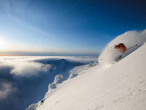 louie dawson skiing japan 88457 990x742.jpg