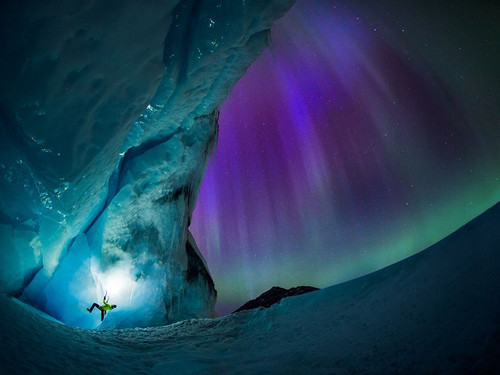 mike stuart climbing aurora canada 91548 990x742.jpg