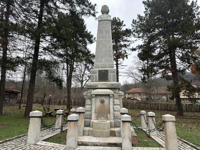 TURČIN SANJAO ČUDAN SAN UOČI NJEGOVOG ROĐENJA: Legenda o Karađorđu i danas se prepričava, majka ga spasila od janičara sakrivši ga u ŠUPLJE DRVO (FOTO)