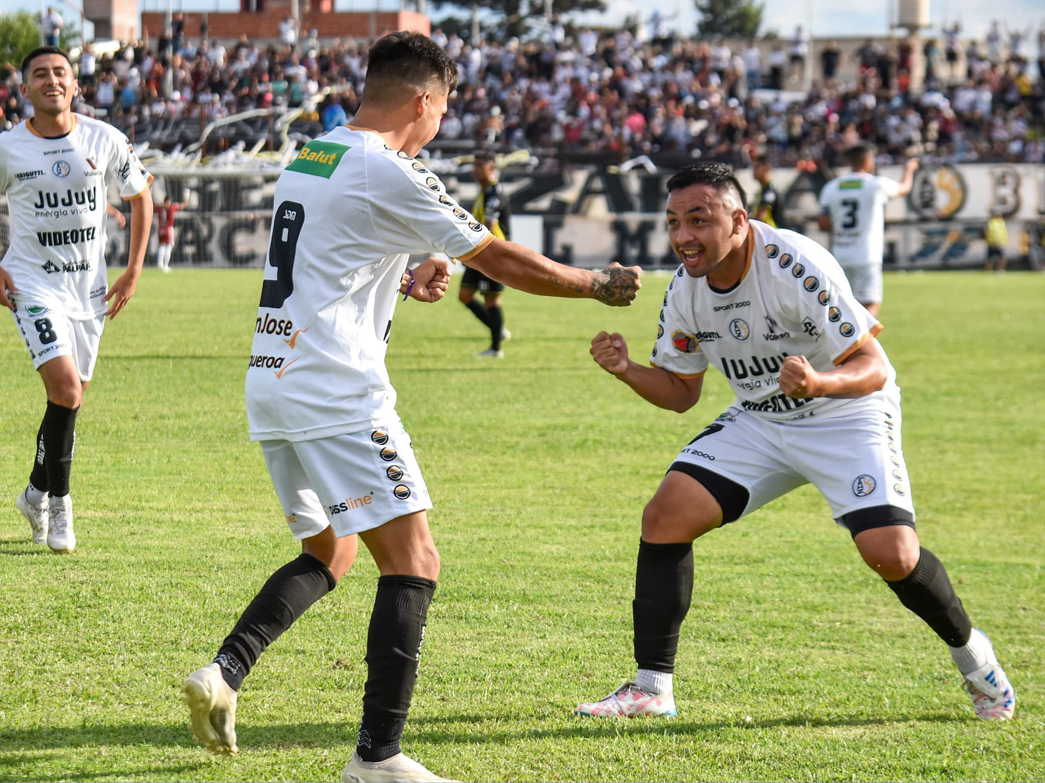 Zapla, Sportivo Pocitos y Mercado San Miguel son semifinalistas