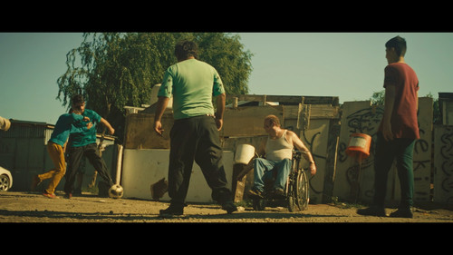 Invalid.2023.BluRay.1080p.SK.DTS HD.MA.5.1.AVC.REMUX FraMeSToR.mkv snapshot 01.23.35 [2024.12.28 23..jpg