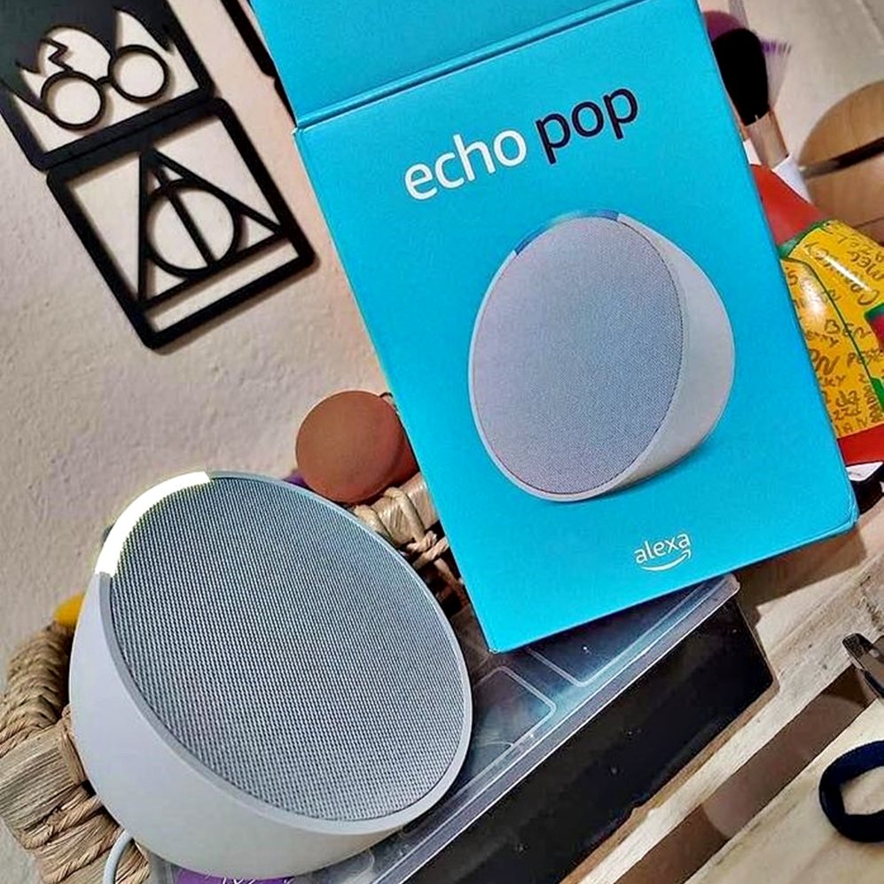 Smart Speaker Echo Pop Compacto com Som Envolvente e Alexa – Branco