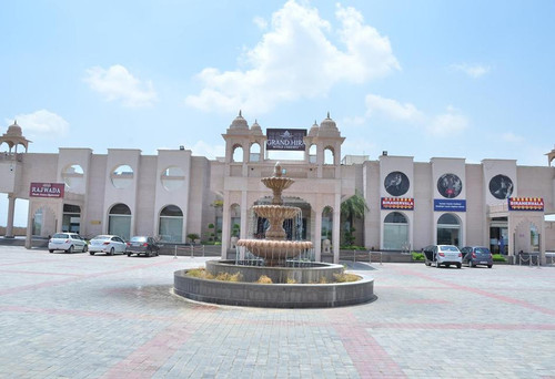 Celebrate New Year 2025 in Style with Exclusive Neemrana Packages.jpg