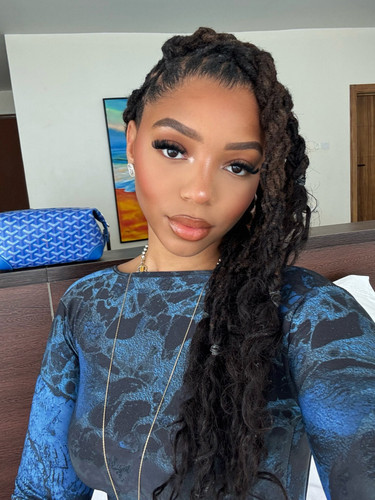 Bailey, Chloe (Blue Dress02).jpg