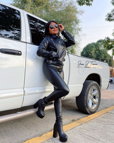 LederLegins500 not.illegal.mexicans