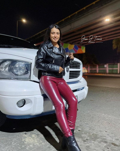 LederLegins500Model Iris Alvarado~@iris alvarado.f