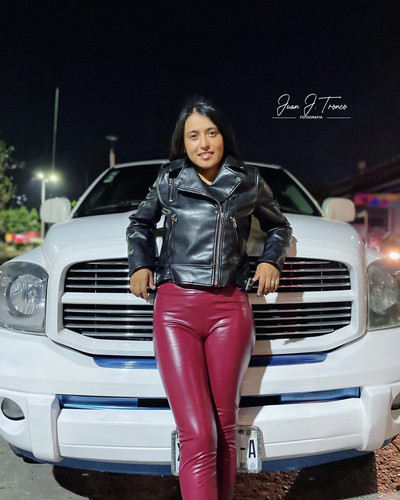 LederLegins500Modela Iris Alvarado