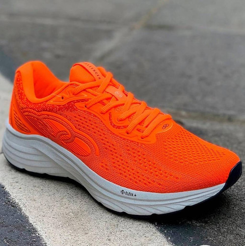 Challenger 5 Hypersox Olympik.jpg