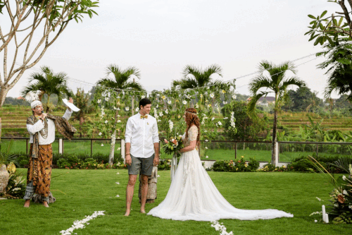Capture Love with Top Miami Wedding Photographers.gif