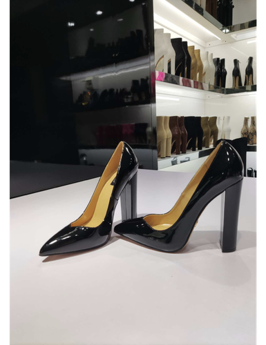 giaro giaro alina black shiny pumps.png