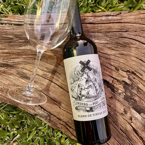 Vinho Tinto Argentino Cordero Con Piel de Lobo Malbec 750ml.jpg