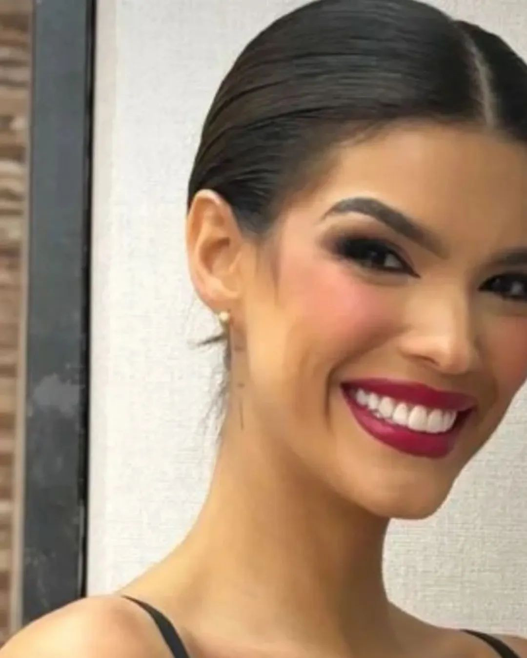 miss venezuela va viajar a mexico dia 27 oct. 2qYd6Pf