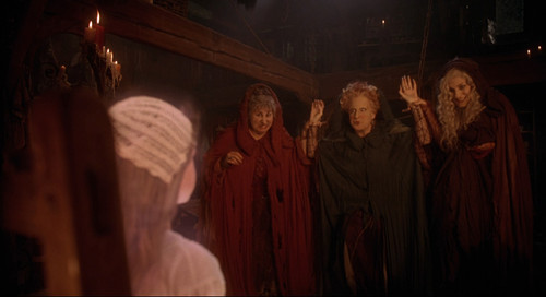 Hocus.Pocus.1993.1080p.BluRay.CZ SK EN.x264 RDK123.mkv snapshot 00.07.49 [2025.01.11 13.31.14]