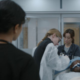 The.Pitt.S01E01.700.A.M.1080p.AMZN.WEB DL.CZ SK EN.DD+5.1.H.264 NTb.mkv snapshot 20.03 [2025.01.10 1