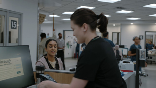 The.Pitt.S01E01.700.A.M.1080p.AMZN.WEB DL.CZ SK EN.DD+5.1.H.264 NTb.mkv snapshot 47.24 [2025.01.10 1