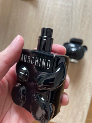 moschino toy boy eau de parfum 1696143975 6d96870a progressive.jpg