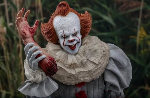hot toys pennywise.jpg