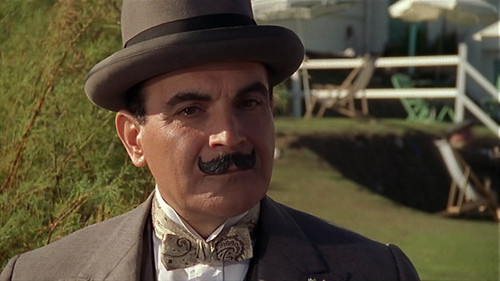 Agatha.Christies.Poirot.S08E01.Evil.under.the.Sun.1080p.BluRay.CZ SK EN.DD.2.0.x265 HDCLUB.mkv snaps