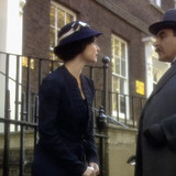 Agatha.Christies.Poirot.S11E01.Mrs.McGintys.Dead.1080p.BluRay.CZ SK EN.DD.2.0.x265 HDCLUB.mkv snapsh