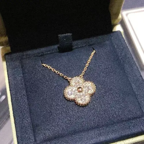 Van Cleef & Arpels Necklace 18k Gold Diamond Pendant0.webp