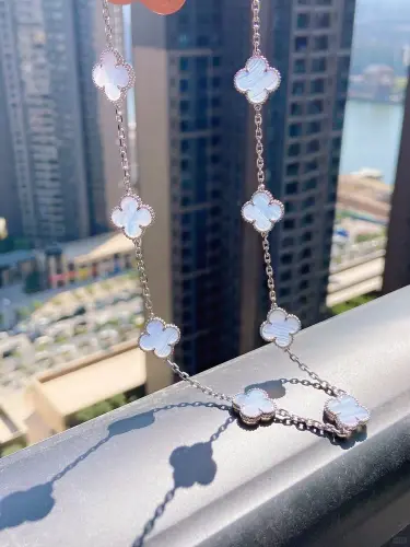 Van Cleef & Arpels Vintage Alhambra Chalcedony 18k White Gold 10 Motif Necklace5.webp