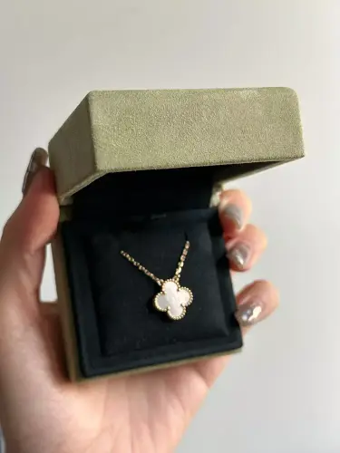 Van Cleef & Arpels 18K Vintage Alhambra Pearl Pendant Necklace6.webp