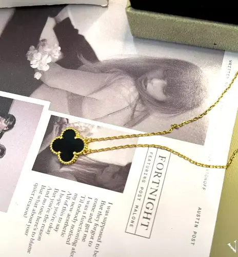 Van Cleef & Arpels Necklace Vintage Alhambra 18KT YG Black Onyx Pendant7.webp