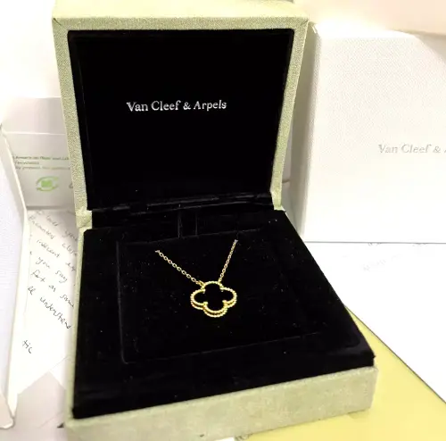 Van Cleef & Arpels Necklace Vintage Alhambra 18KT YG Black Onyx Pendant6.webp