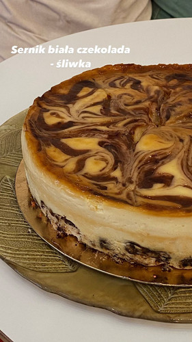 Sernik z białą czekoladą.jpg