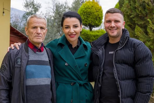 475796823 1323067029190980 8241533671723162967 n.jpg?stp=dst jpg p526x395 tt6& nc cat=100&ccb=1 7& n.jpg