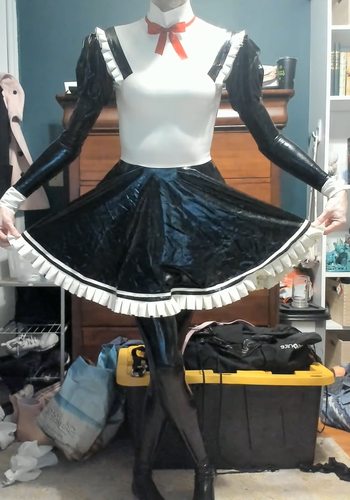 NewMaidCurtsey.png