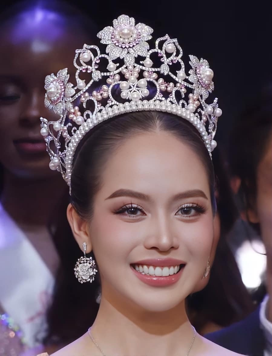 ......Vietnam gana el Miss International 2024. 2u7MRjI