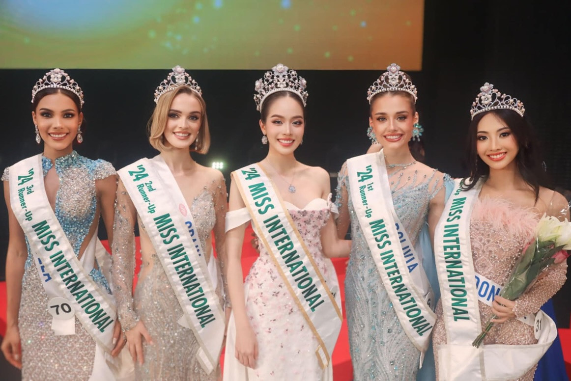 ......Vietnam gana el Miss International 2024. 2u7YQix