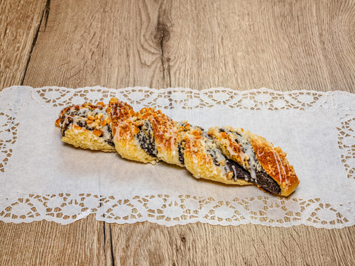 10403076 z pieca rodem Food paluch z makiem 4x3.jpg