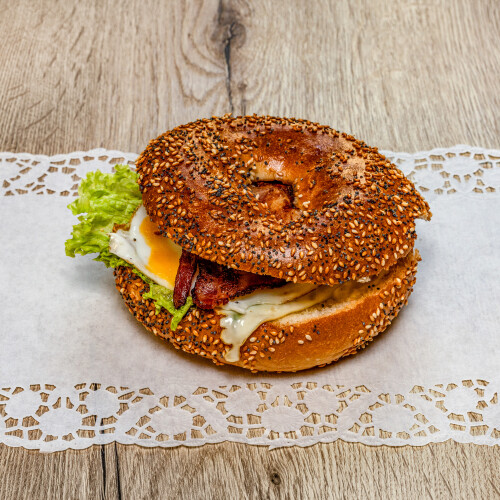10403076 z pieca rodem Food bajgiel firmowy 1x1.jpg