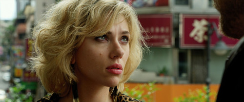 Lucy.2014.1080p.BluRay.CZ EN.DD+5.1.x265.HEVC My.mkv snapshot 00.03.07 [2024.12.19 13.40.05].jpg